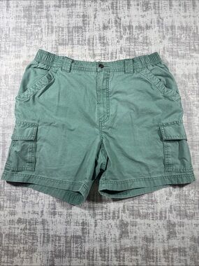 L.L. Bean Men's Cargo Shorts in Seafoam sz 34